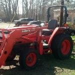 Tractor w/ york rake
Daily: $225.00.00
Weekly: $675.00
Monthly: $2025.00